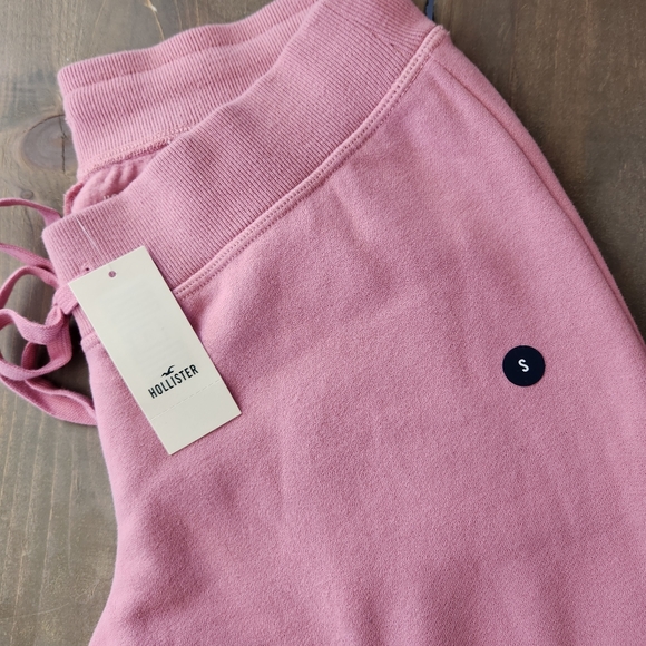 NWT Hollister Feel Good Bootcut Sweatpants - Size Small - Picture 2 of 9
